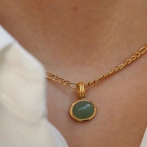 Green Aventurine Necklace, Figaro chain necklace, green gem necklace - Picture 5 of 8